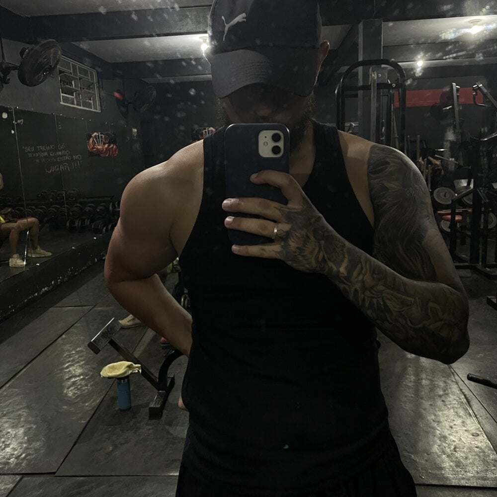 Tesudo18cmRP's Offline XXX Chat