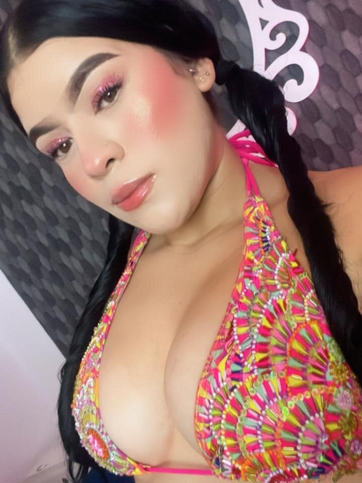 Jazmin_Barrera profile