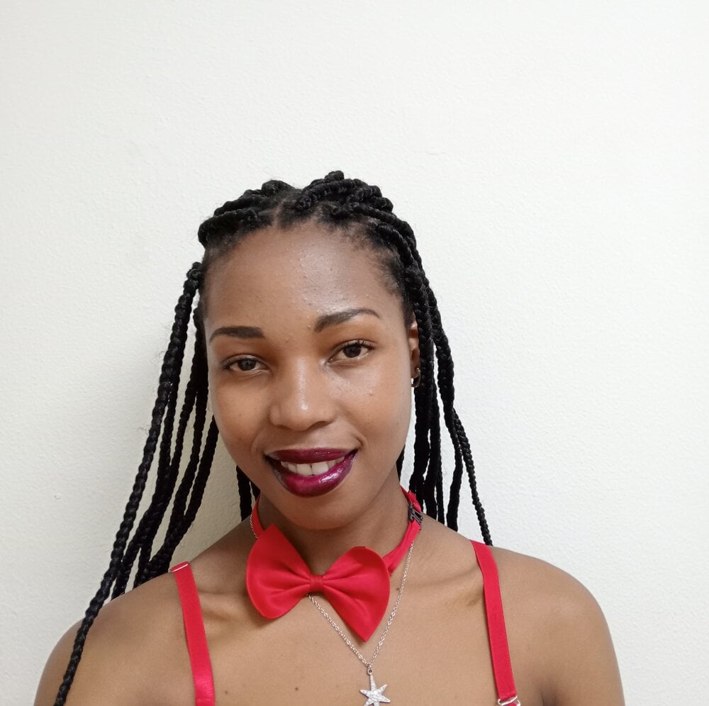 KINKYPETITEXX profile