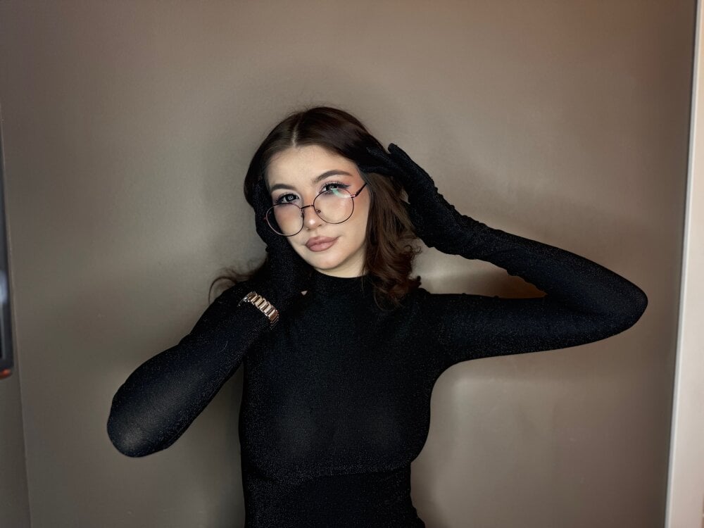 BelleBellerose profile