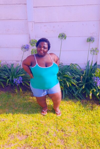 NAUGHTYnSWEETMIDGET