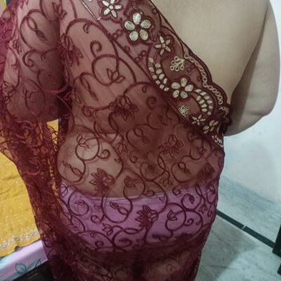 Sofia_74 - petite indian