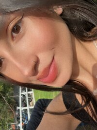 lili_palmer24's Offline XXX Chat