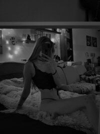 Mia420-