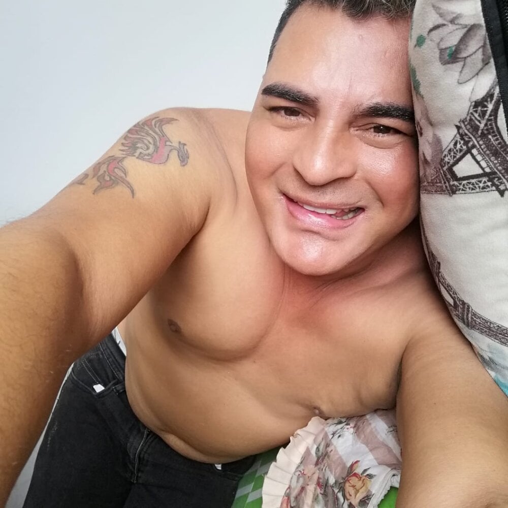 alejandrostivenson profile