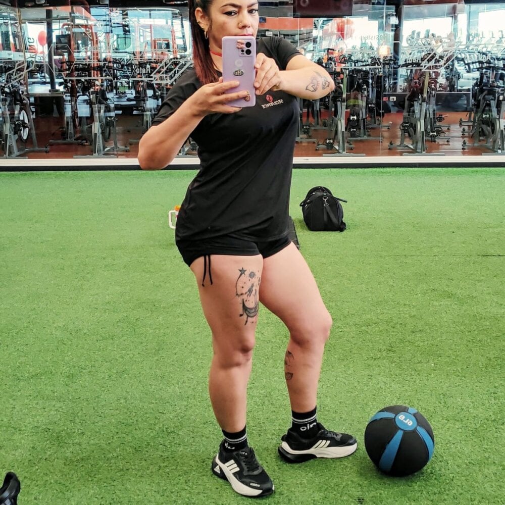 sexcams-joy.com sharlott_smith livesex profile in latino cams