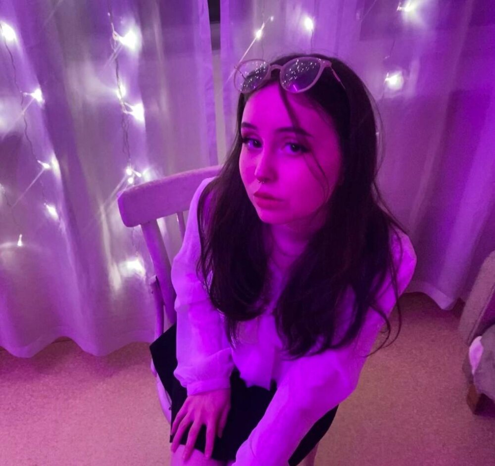 YasminCharlie 🎴 adult chat
