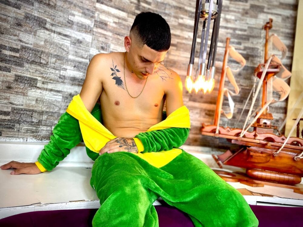 recluses_guys from stripchat