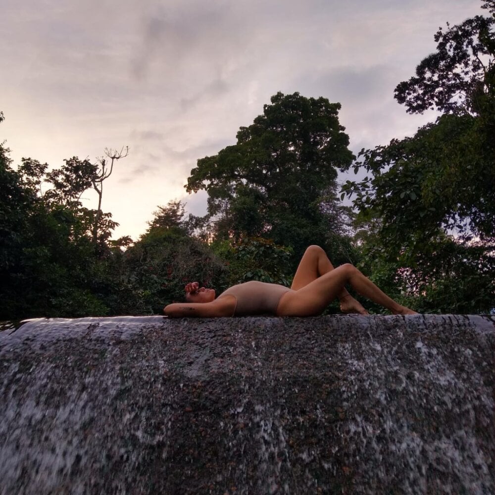 free6cams.com susan_sexy_milf livesex profile in somewhere-in-the-southern-hemisphere cams