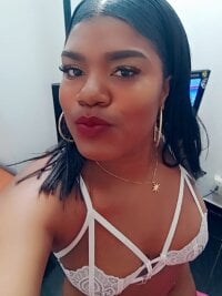 black_diiamond_'s Offline Chat Room
