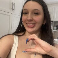 pussyhorny18282's Offline Chat Room