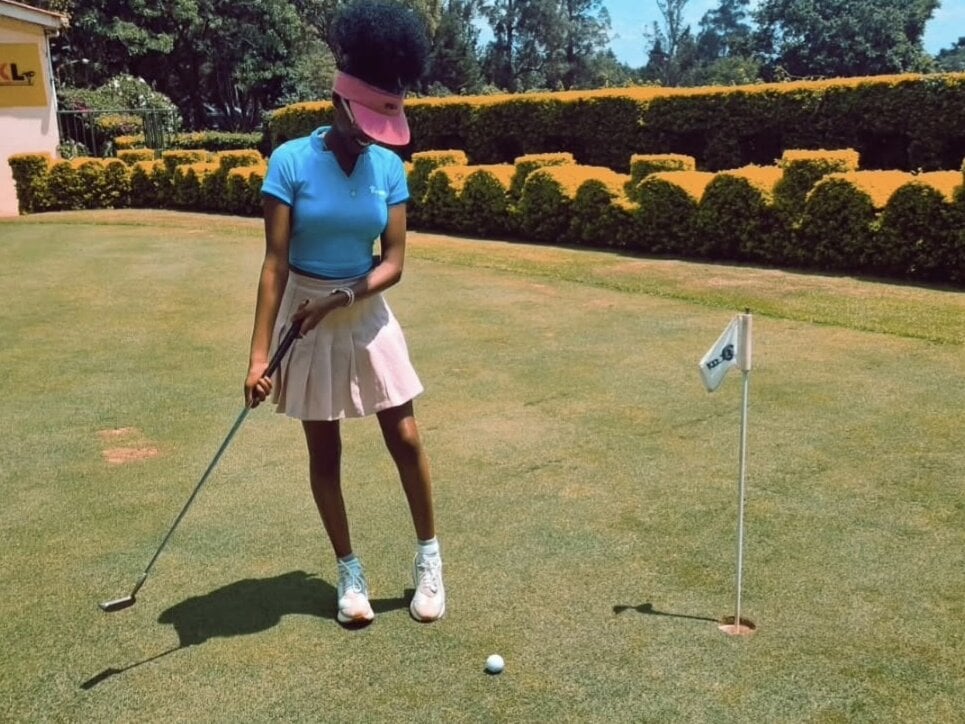 stripchat sexy_aura webcam profile pic via amateursex-livecam.com