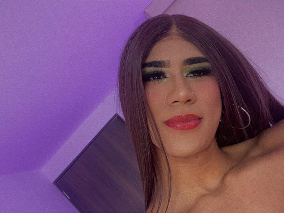 adhara_walton profile