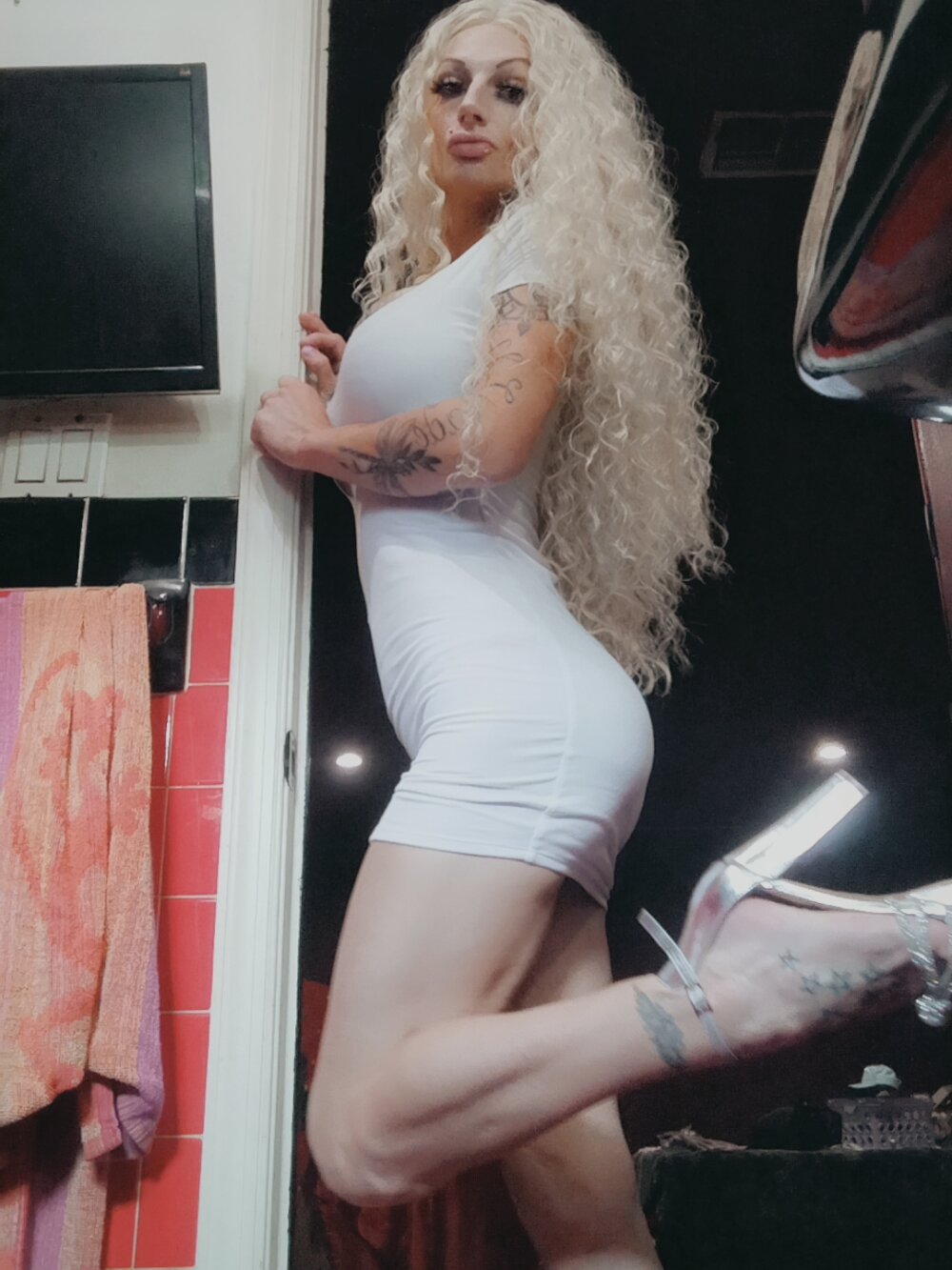 sexcityguide.com 999blonddbombshell999 livesex profile in athletic cams