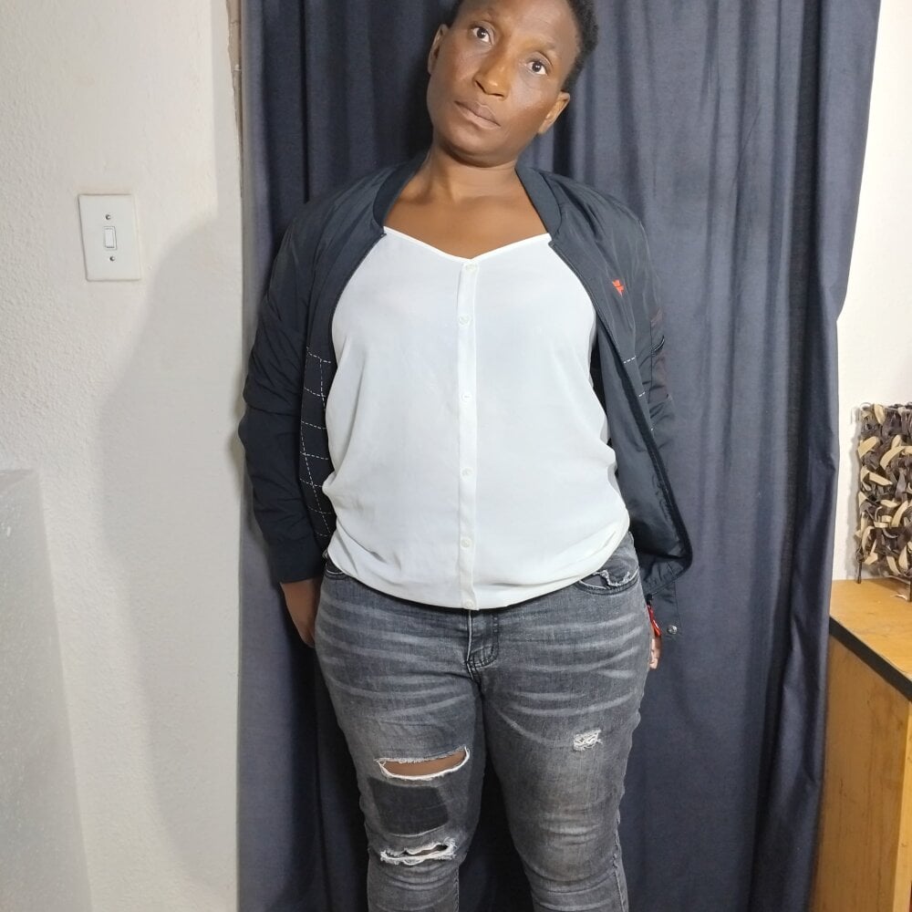 SexyChics profile