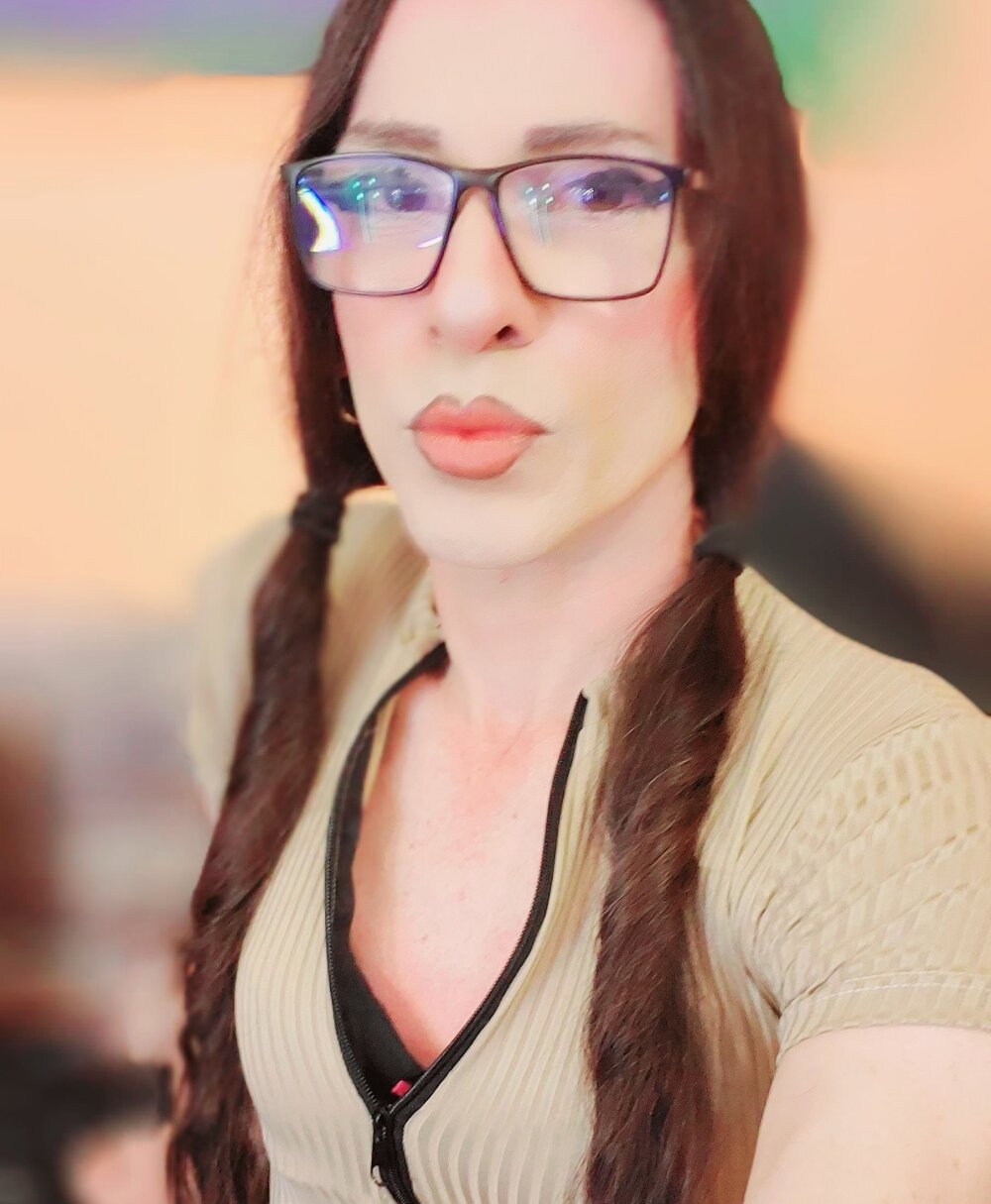 Gianina Profile Image