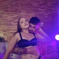 Maya_Donn's Offline Chat Room