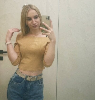 free video chat adult SmilyPolly
