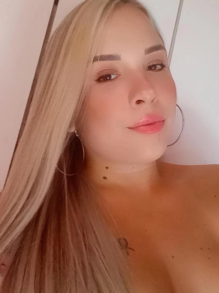 sereialunarr's Offline XXX Chat