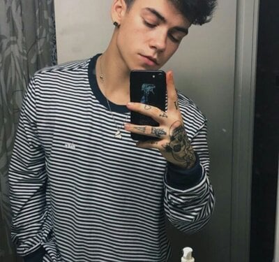 Alfrendino44 - Stripchat Cam2cam Young Flashing Boy 