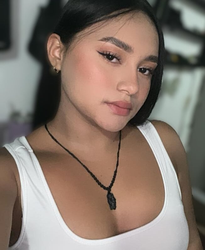 sheyla_sm from stripchat