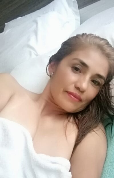 conie_28_ - colombian mature
