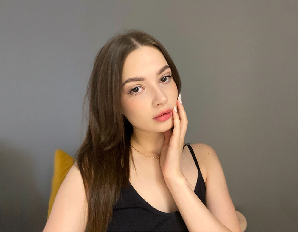 sexlivecamsites.com kiravair livesex profile in thin cams