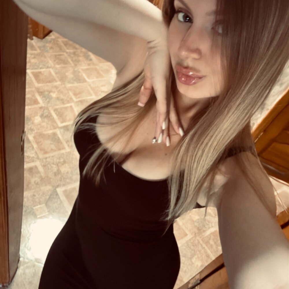 bestlivesexchat.com amelliablossom livesex profile in french cams