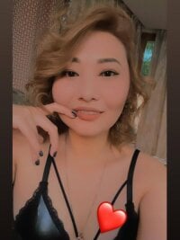 sara_babe's Offline Chat Room