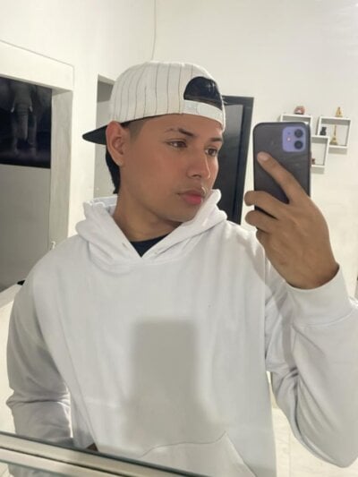 Jeicob_ww Male Medium Online Webcam Adult