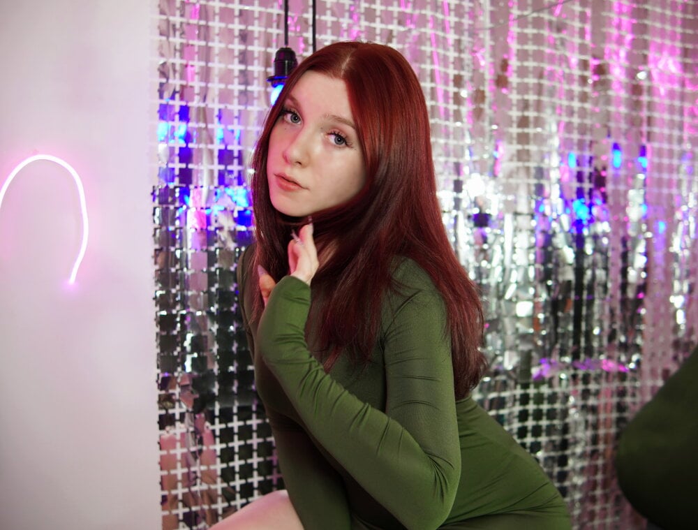layla_glam from stripchat