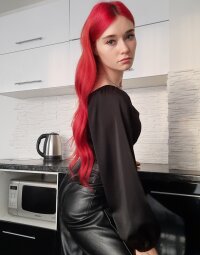 Helen_Doberman's Offline Chat Room