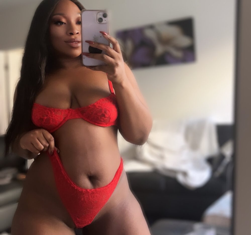 Live sex webcam photo for Salacious_La #291171813