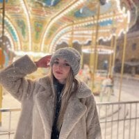 soffi_coffi Adlı Modelin Çevrimdışı Sohbet Odası