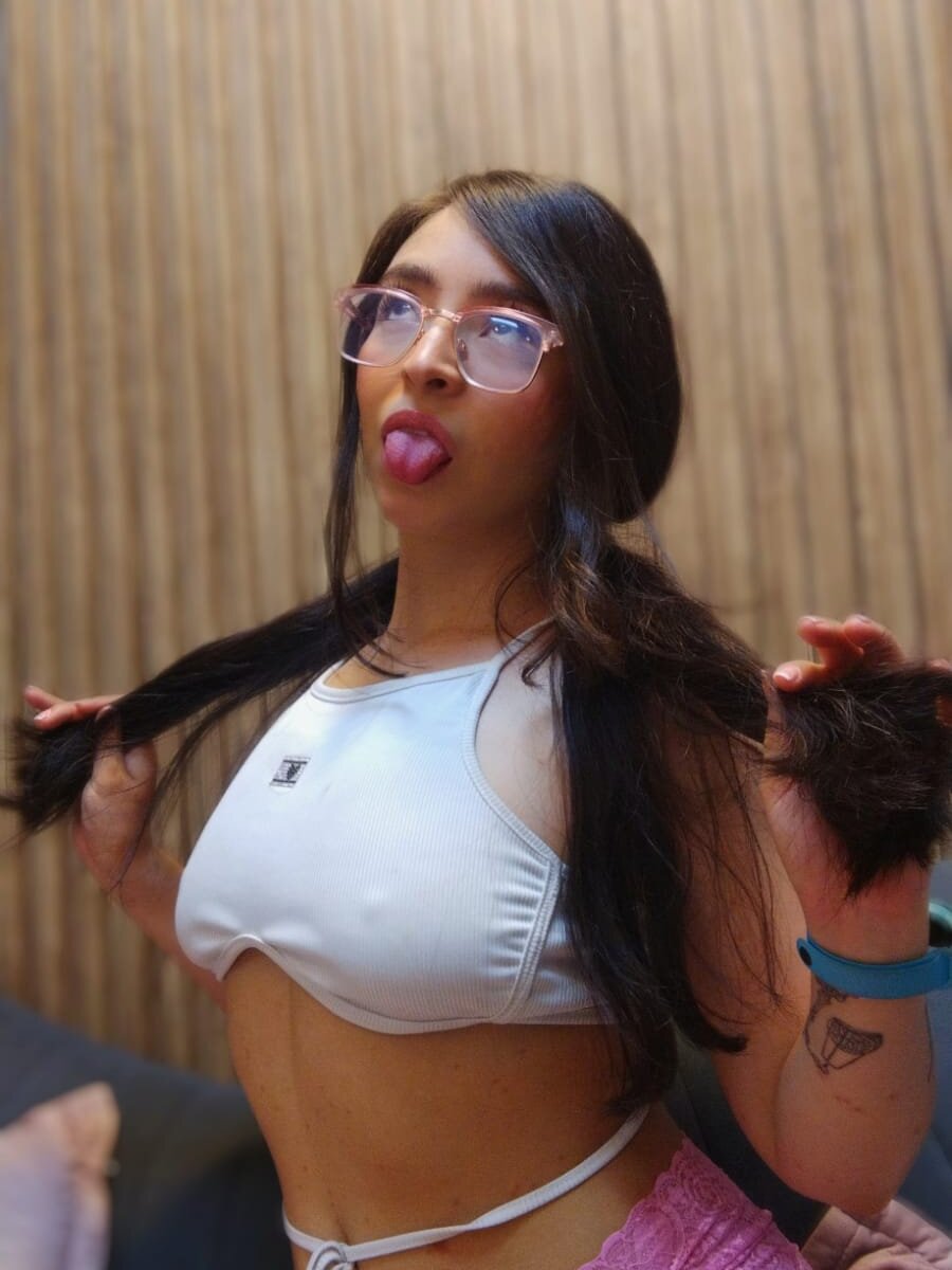 Live sex webcam photo for Eva_Macalliter #290284900