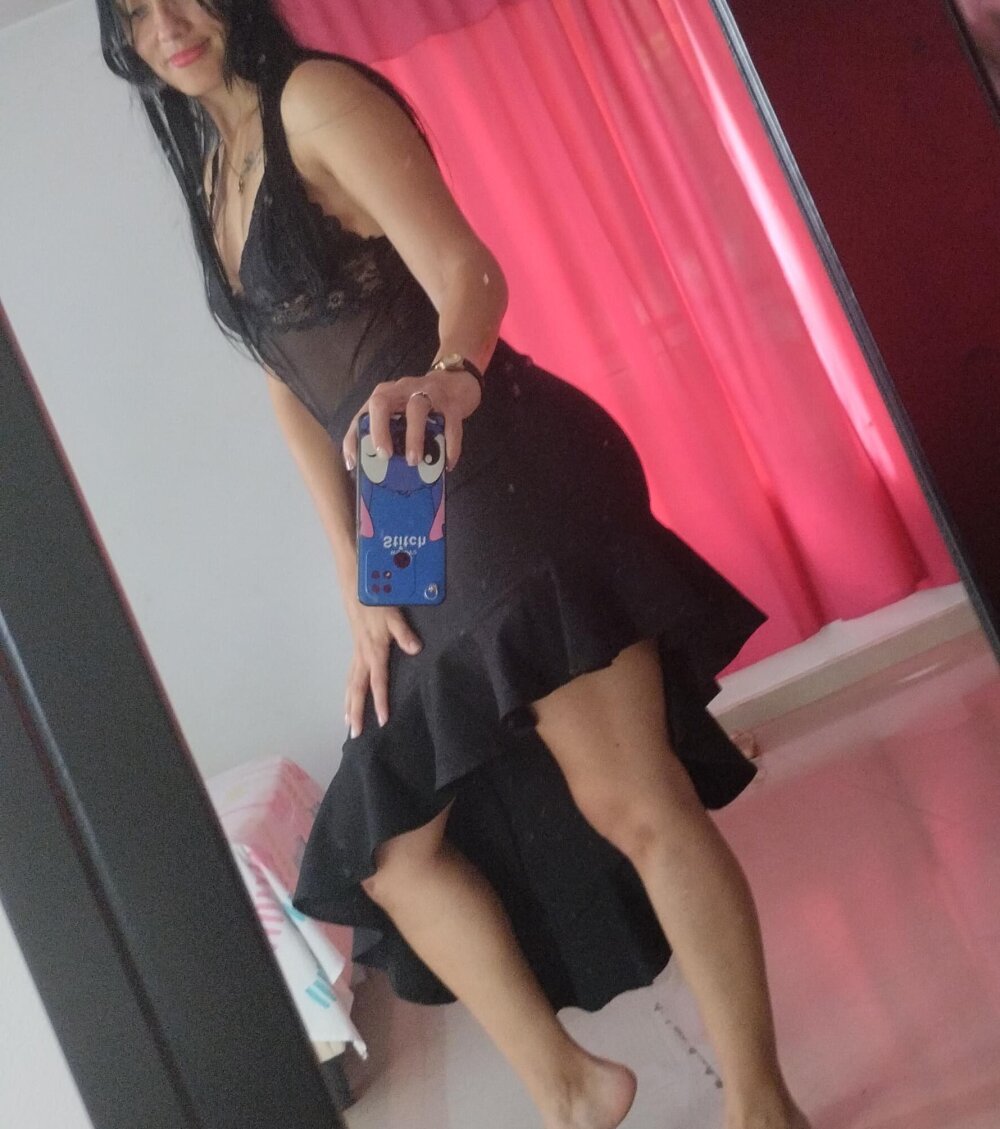 Live sex webcam photo for Aliciaquinns #283424656