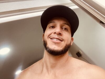 MarcusMilarc - Stripchat Lovense Cam2cam Eroticdance Boy 