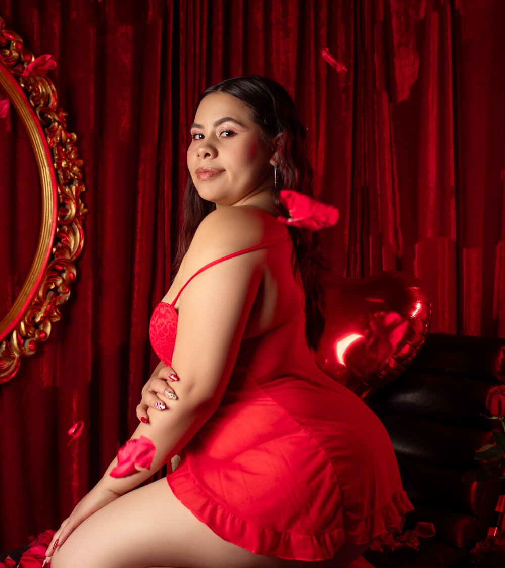 luna_velvett_ webcam livesex profile in curvy cams