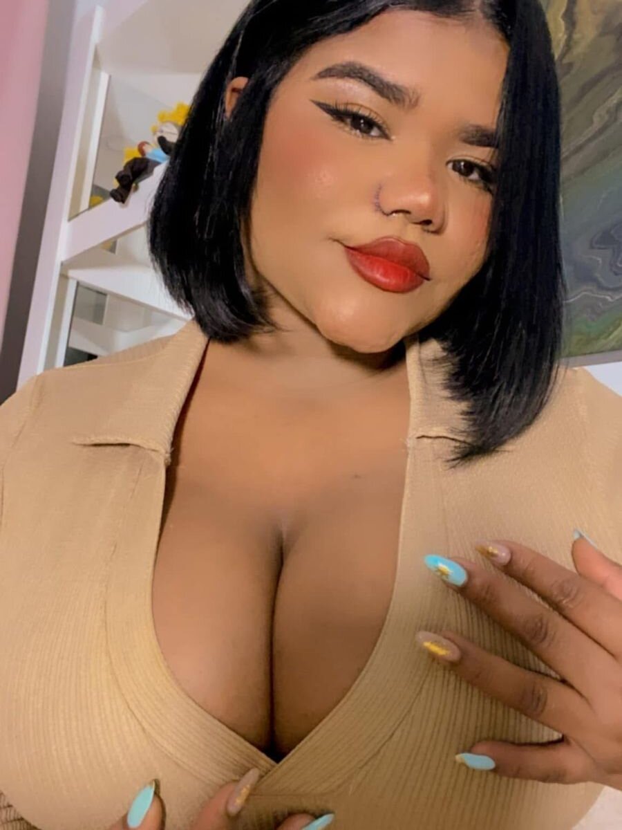 AVA_MALAIKA's Offline XXX Chat
