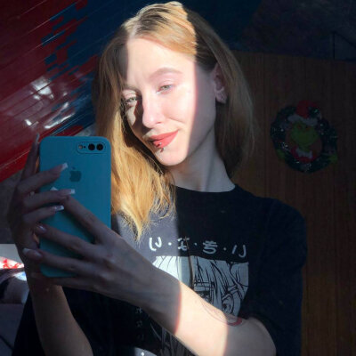 pornos.live FloraCrumpton livesex profile in grey-hair cams