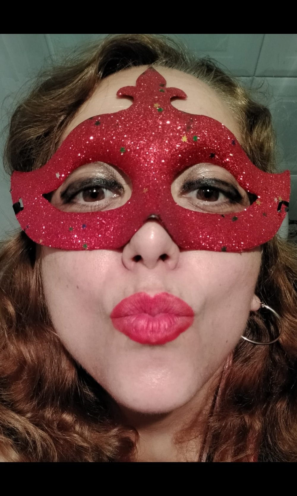 MilfMystery1's Offline Chat Room
