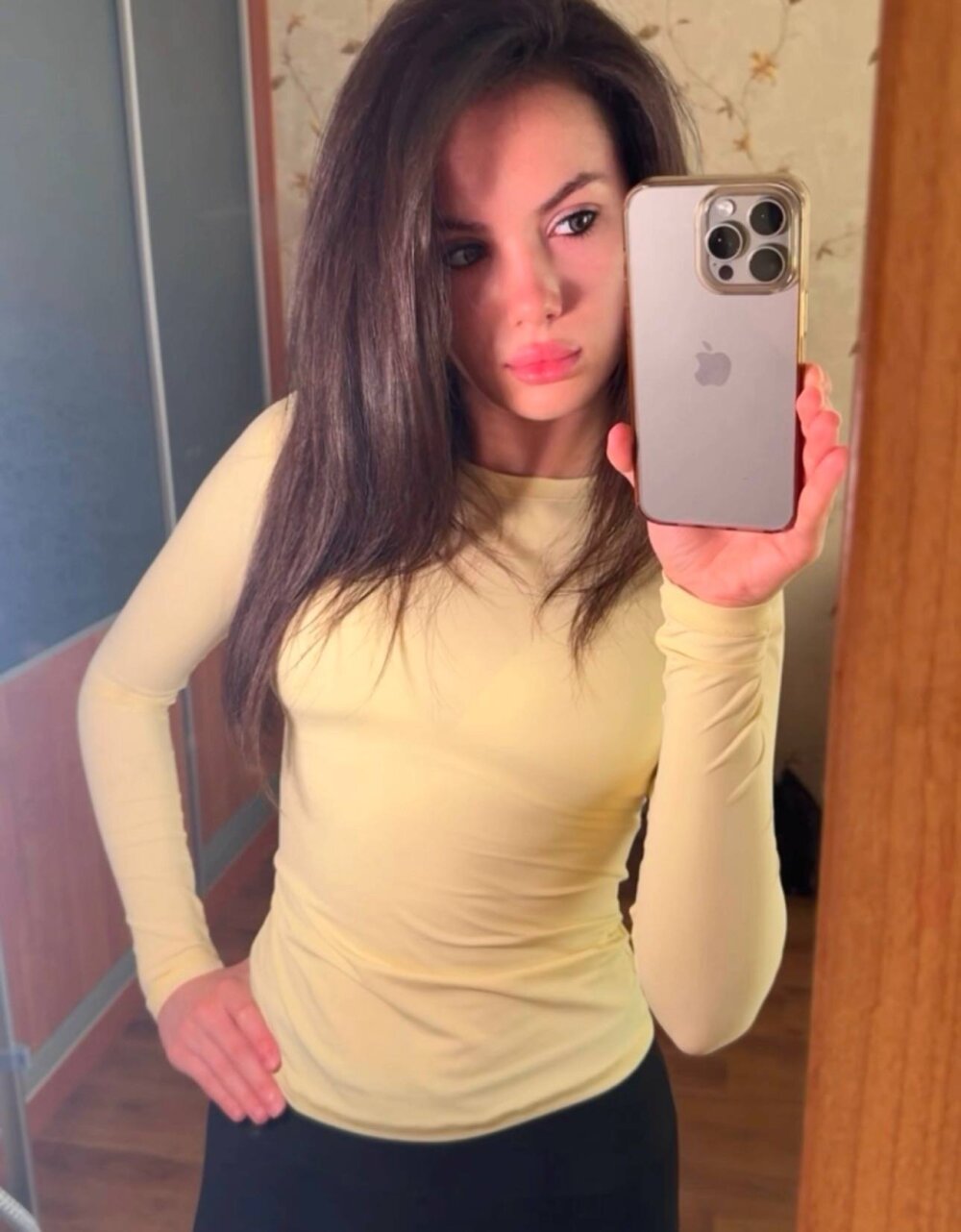 livesex.fan beverlyramirez livesex profile in grey-eyes cams