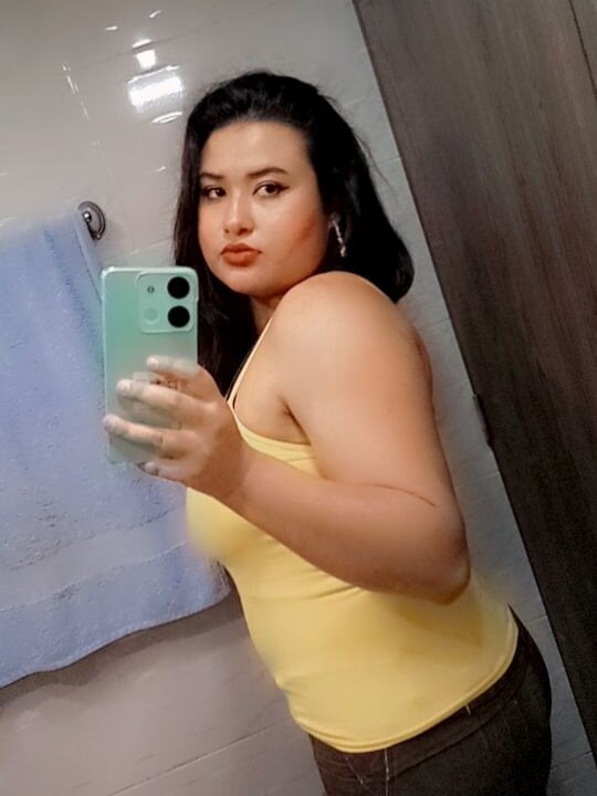 livesexr.com velvethunter_vc livesex profile in curvy cams