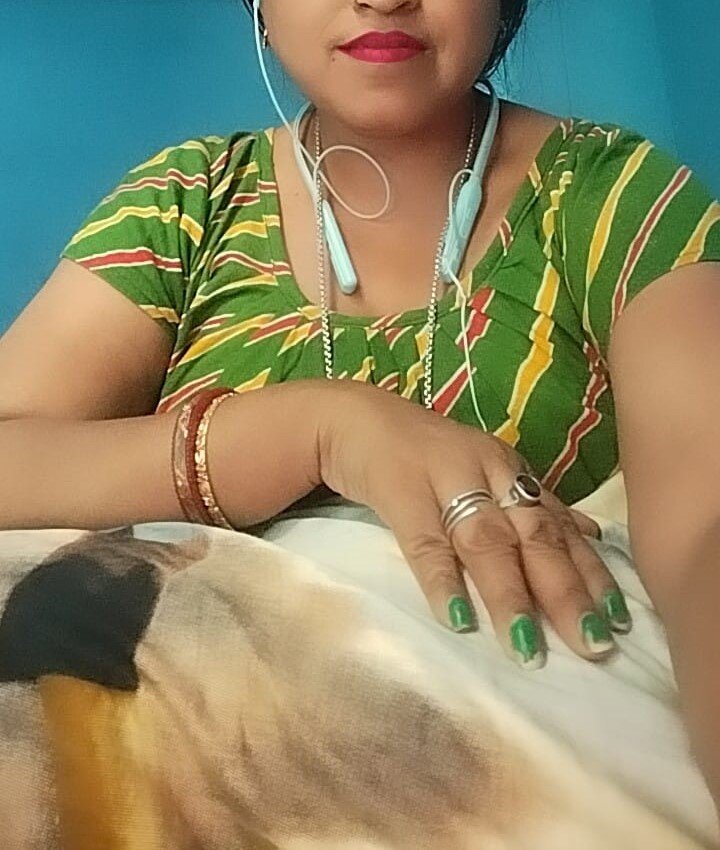 Hotly-reshma