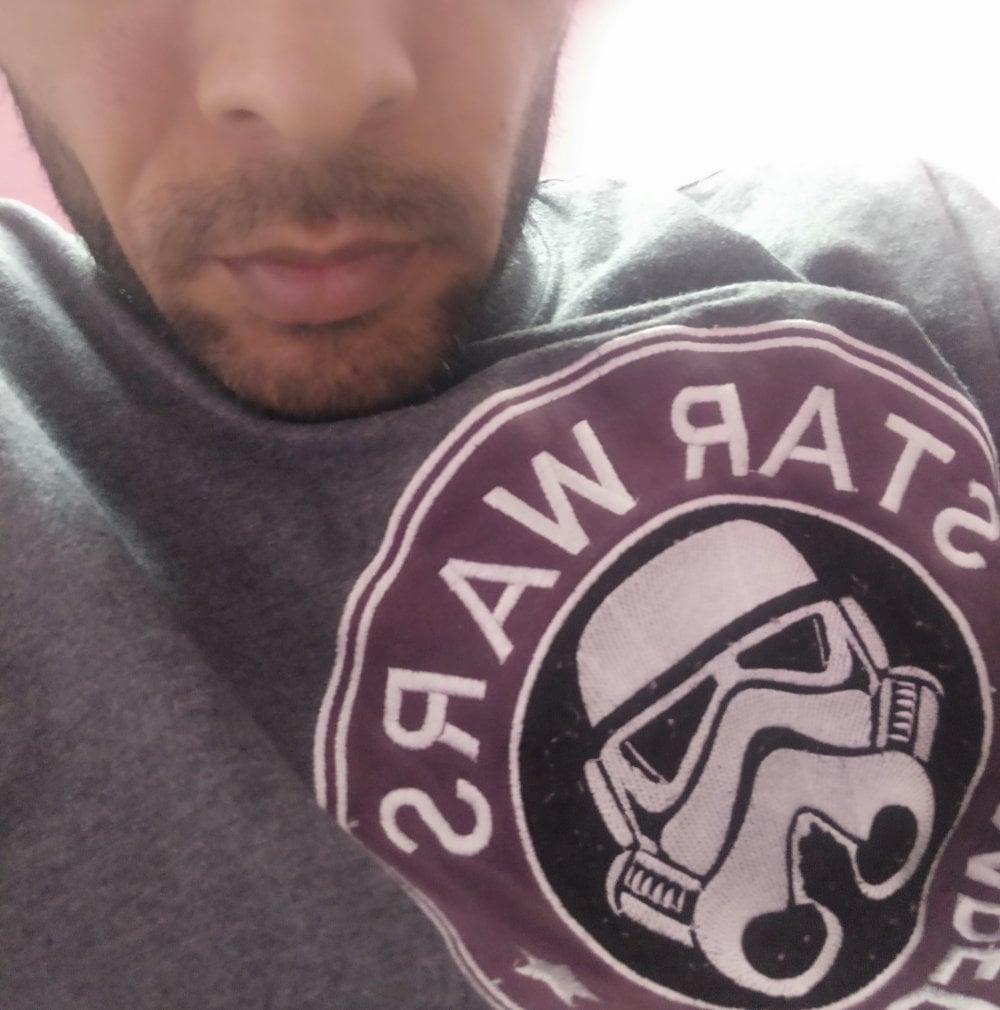 akramali40yo Offline XXX-Chat