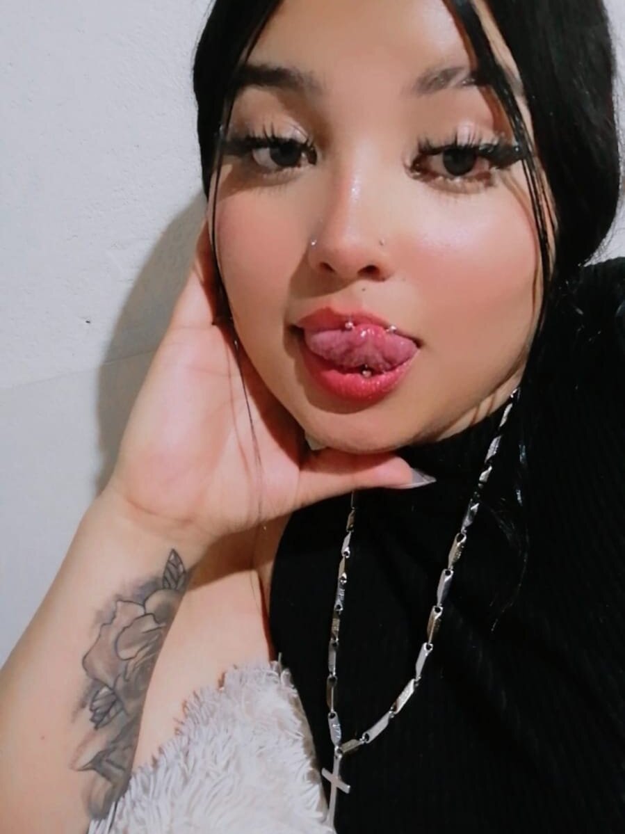 Caramela_Luv profile