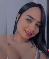 miacutexx's Live Sex Cam Show