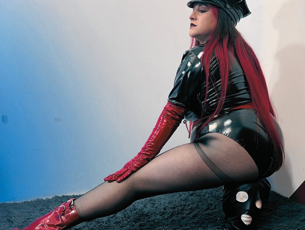 Gelena_Black's Offline Chat Room