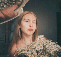 Myrira_Light's webcam live show