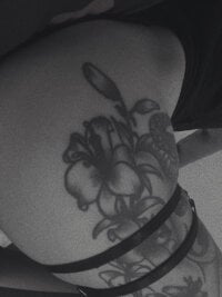 ArianaClover's webcam live show